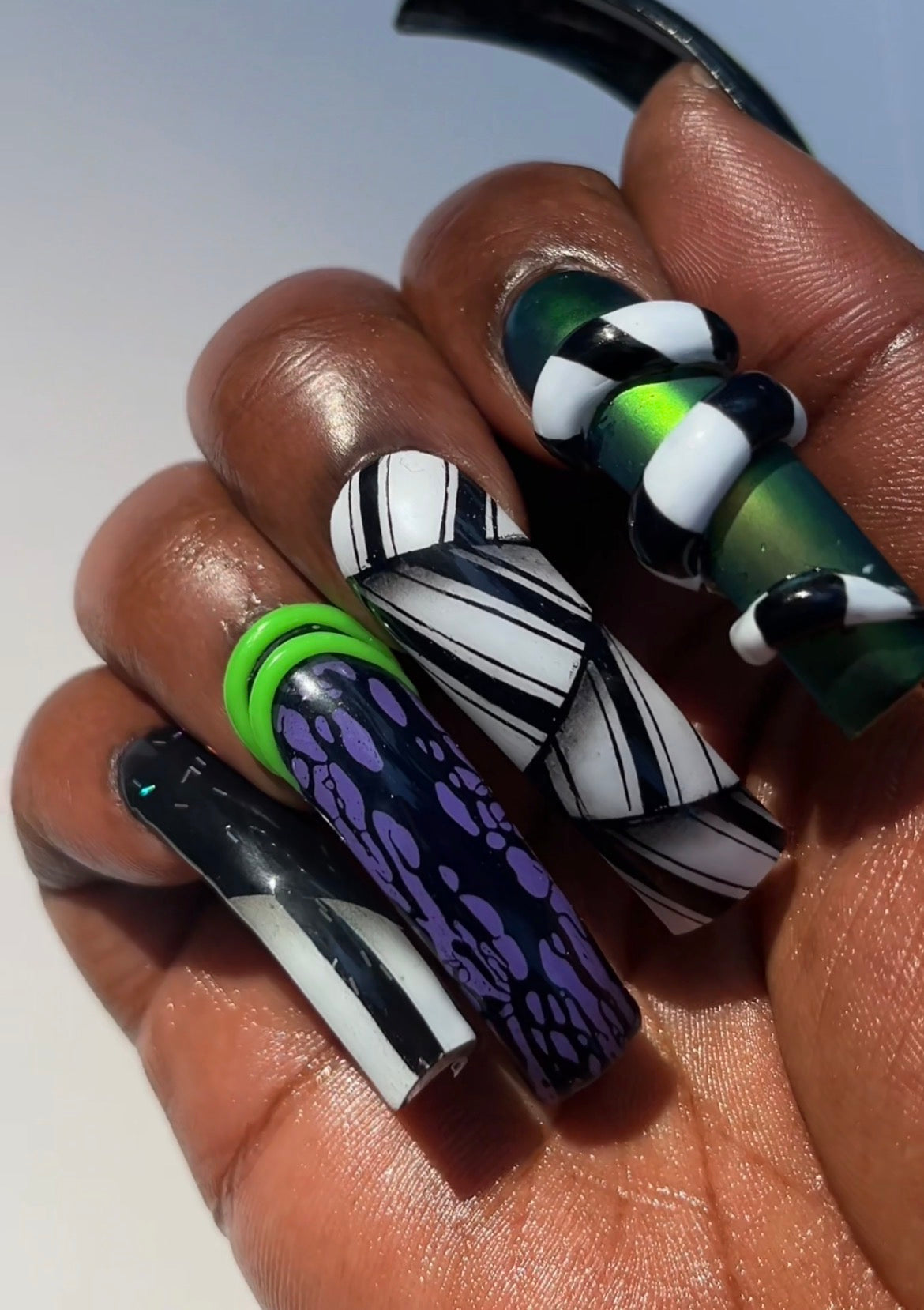 The Juice Is Loose Nail Set