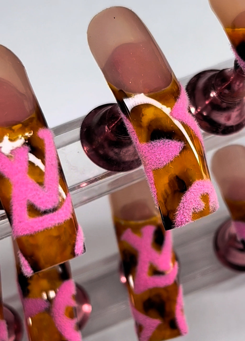 LV Fluff Nail Set
