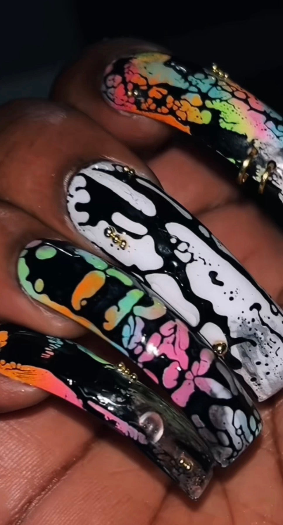Custom Graffiti Nail Set